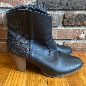 Black glitter boots